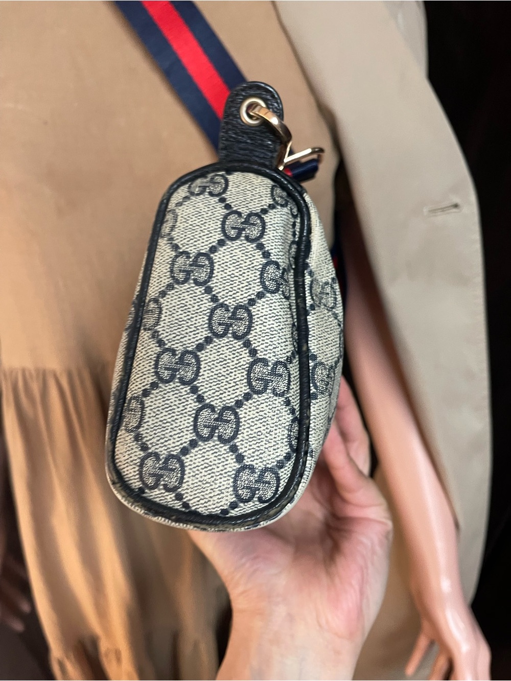 Authentic Gucci vintage web sherry line crossbody bag - Picture 12 of 15